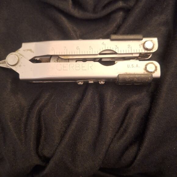 Gerber Multiplier MP600 Multi-Tool Silver Needle Nose Pliers - Picture 5 of 7